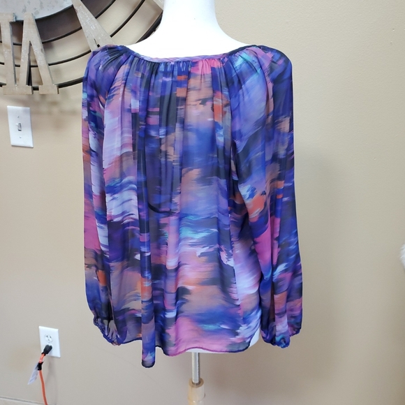 Jennifer Lopez Blouse - Picture 3 of 6